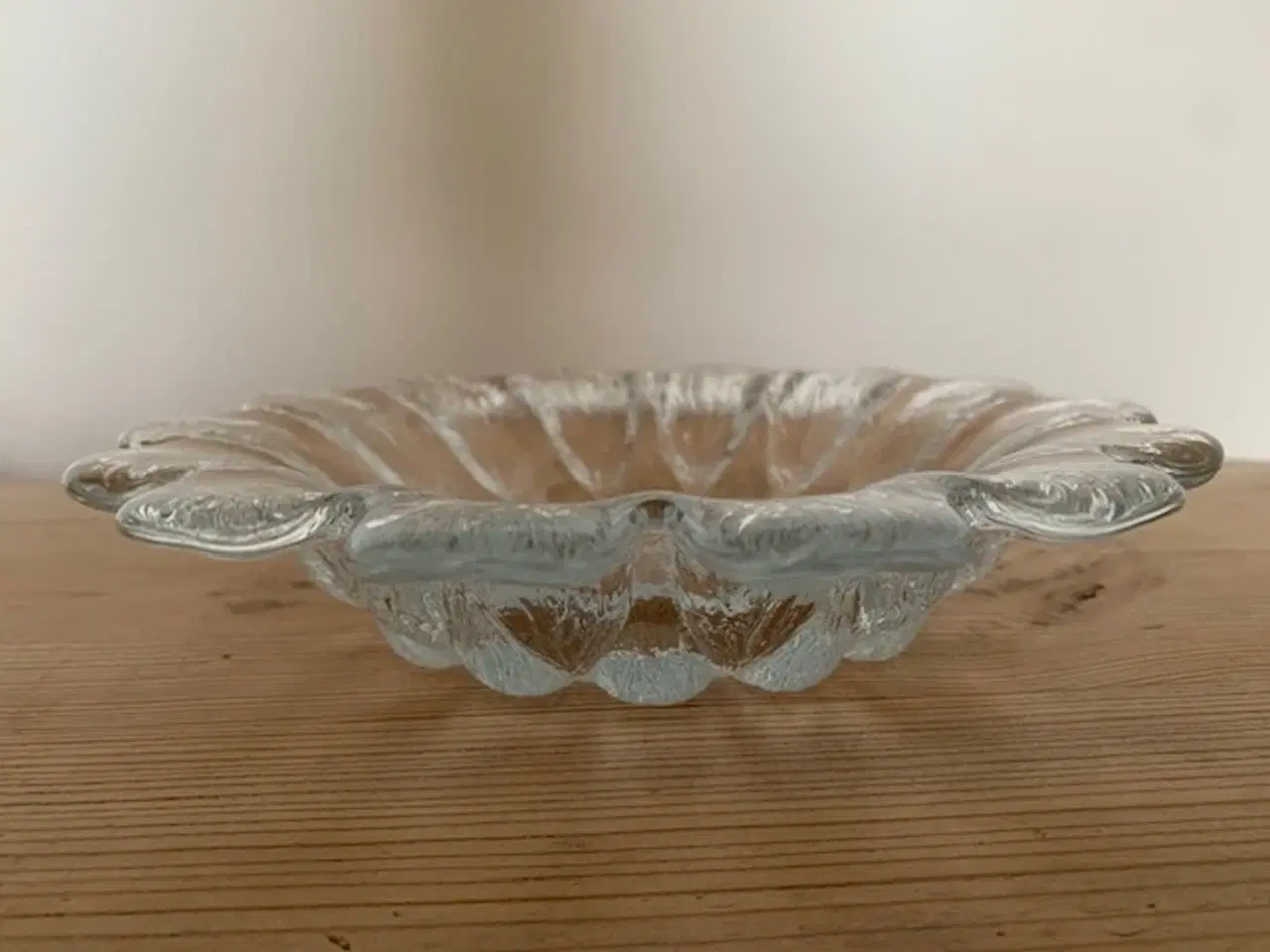 Billede 3 - Holmegaard, Åkande, stort fad i glas, Ø22 cm.