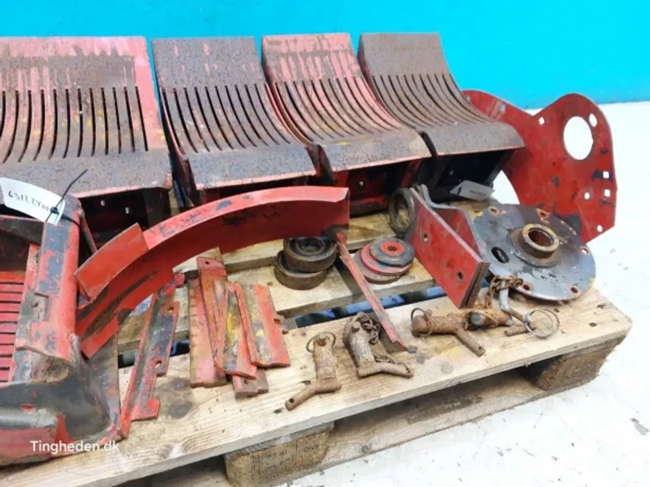 Billede 13 - Hesston 4700 Kniveholder Sæt 63103400 Ollerup Snitter