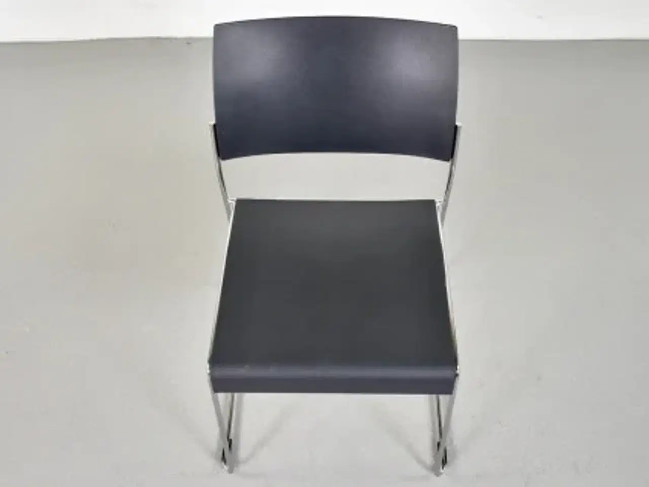 Billede 5 - Brunner linos stol med rækkekobling - grå