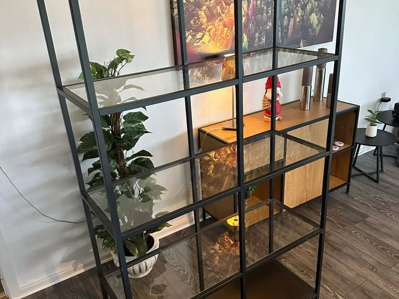 Billede 1 - Enkelt og stilrent reolsystem  Super flot stand  M