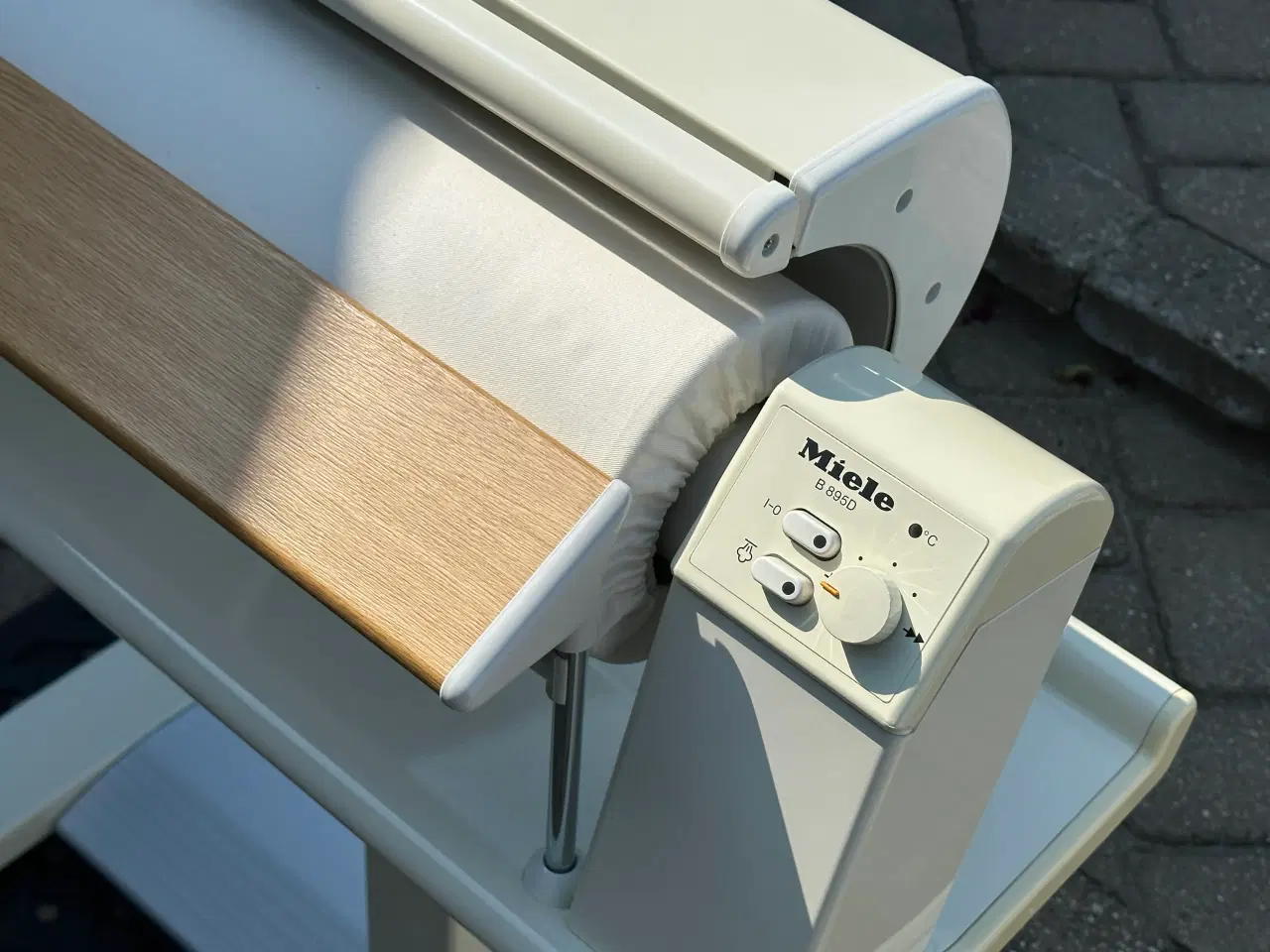 Billede 6 - Miele strygerulle inkl. damp: B 895 D