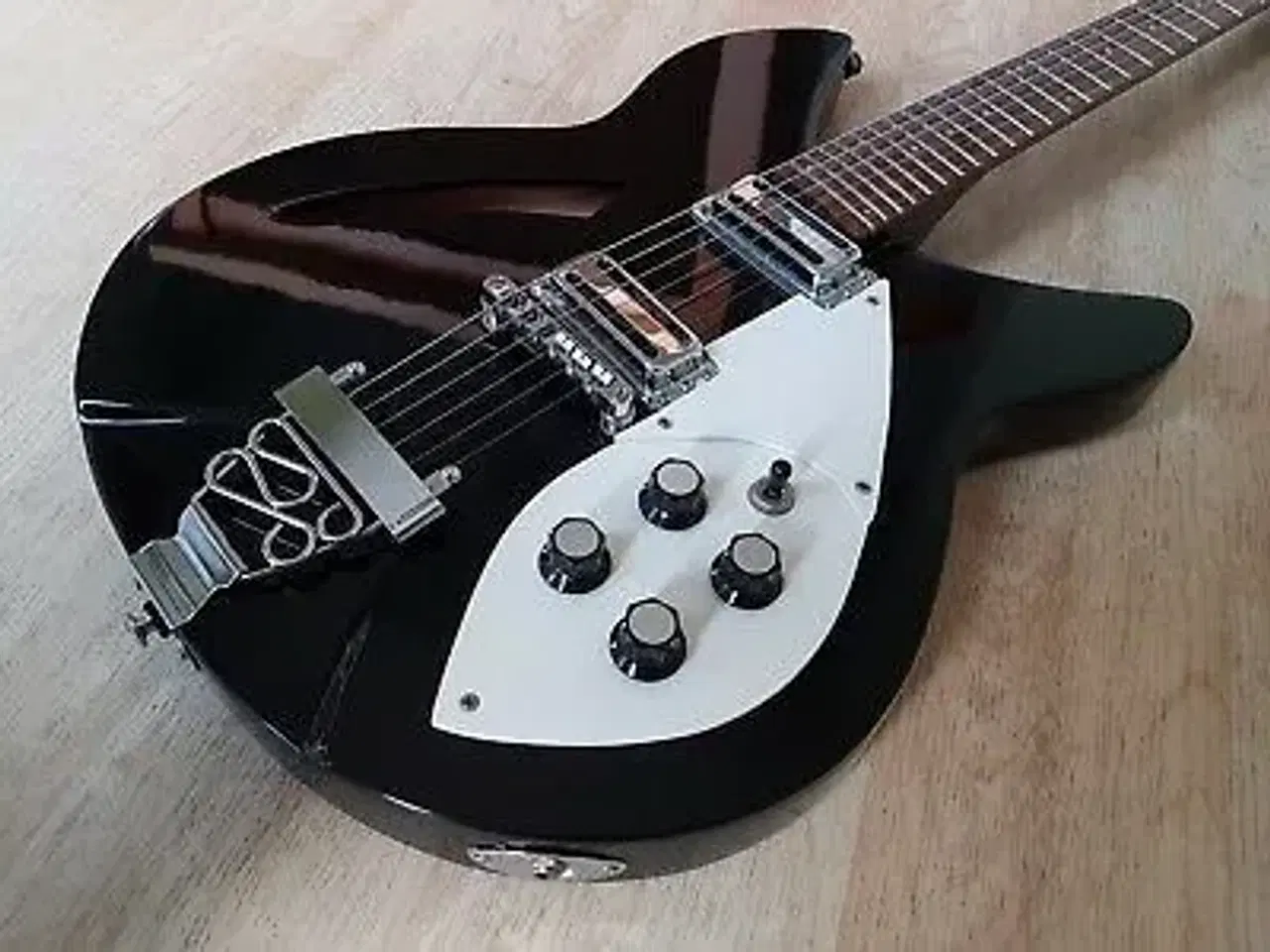 Billede 1 - Tokai "Richenbetter" Mod. 330