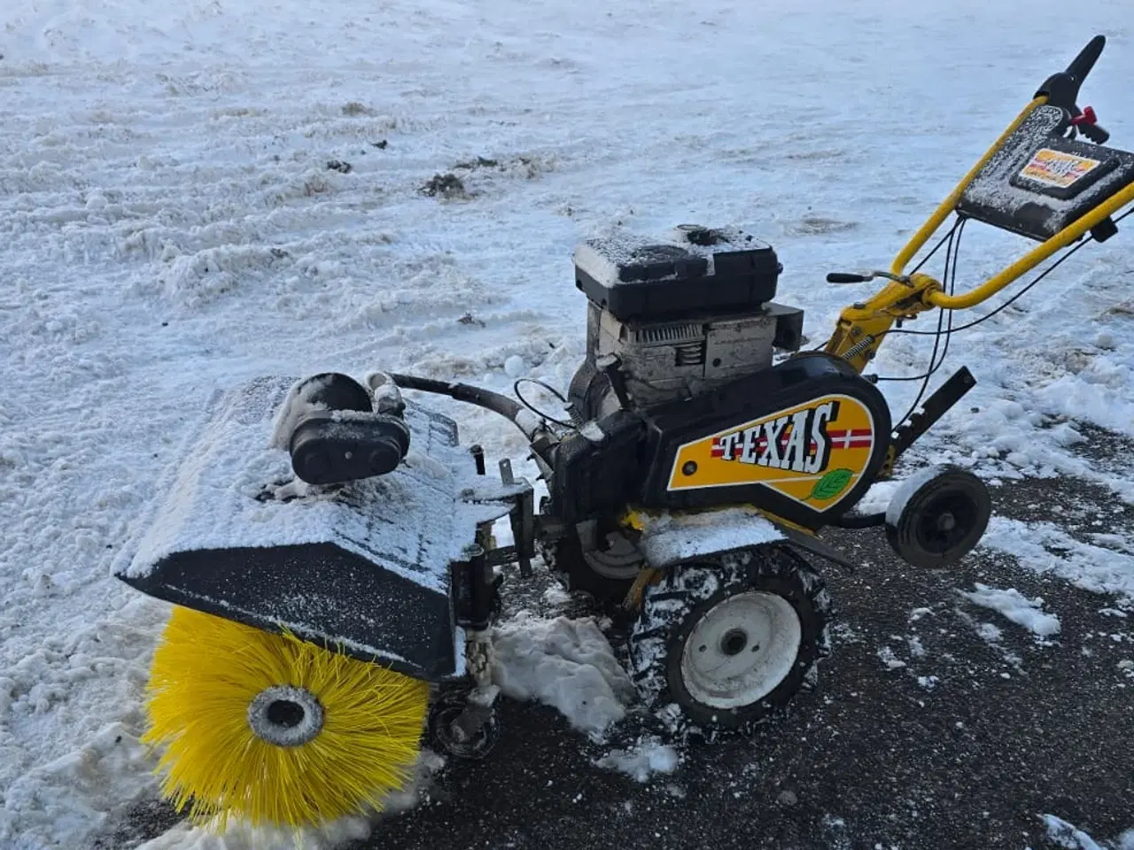 Billede 4 - Robust og driftssikker Texas Futura 2002 fejemaski