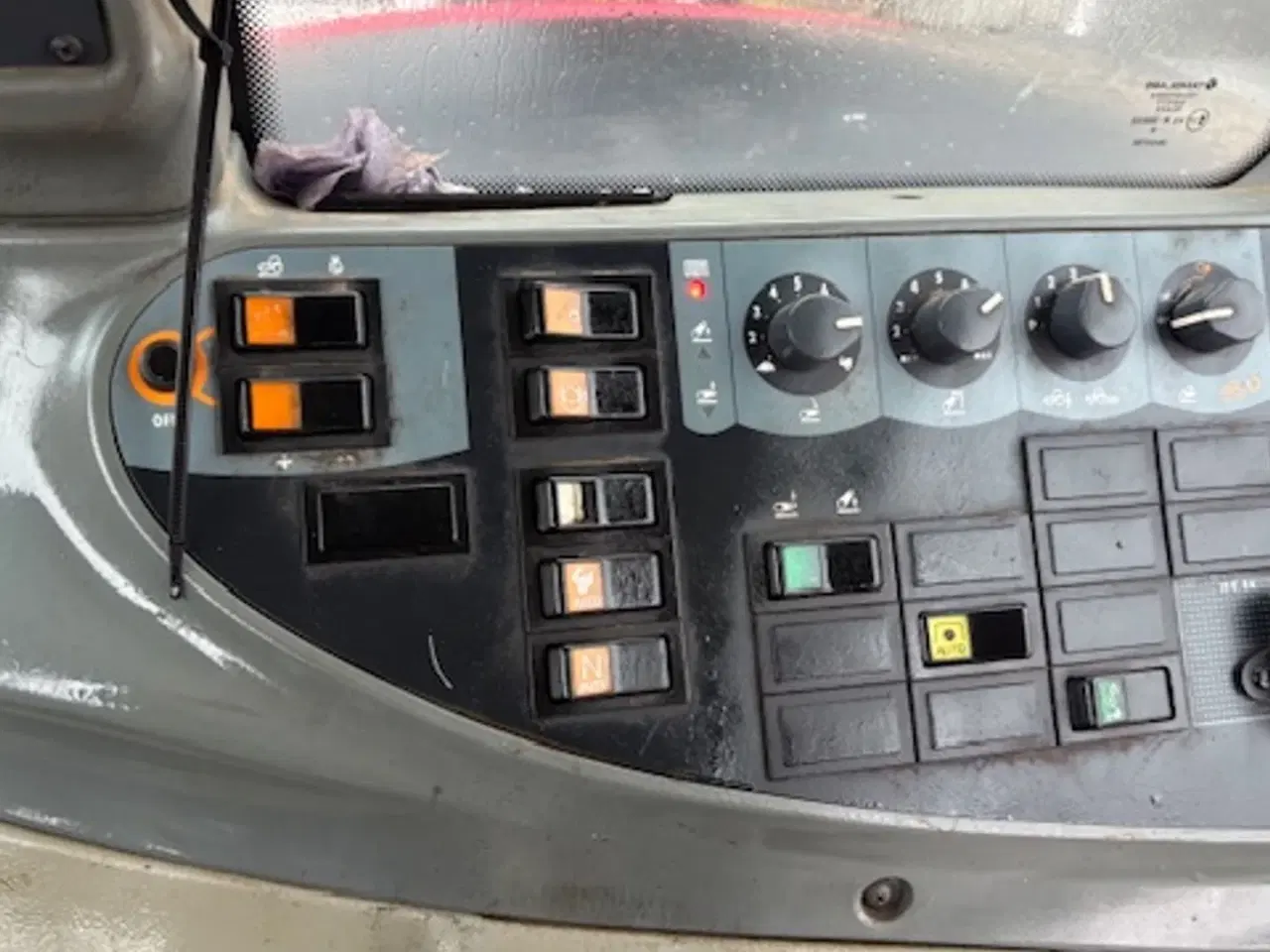 Billede 16 - Valtra T 161 FRONTLIFT, HITCH TRAK, AFF. KABINE