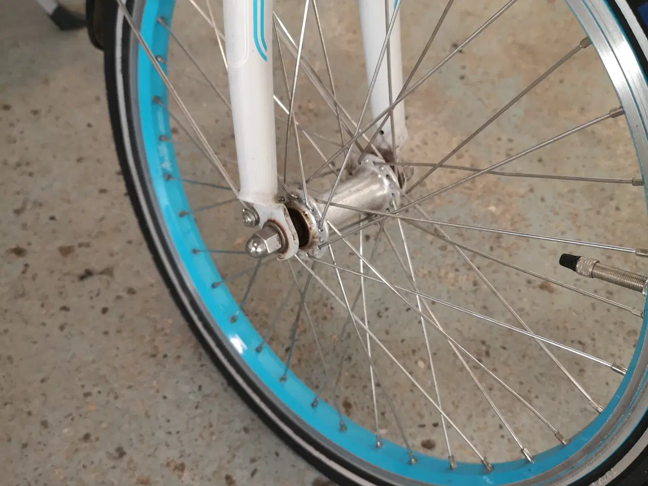 Billede 8 - KILDEMOES 20"  33cm 3 gear ,for- og baglygter, bat
