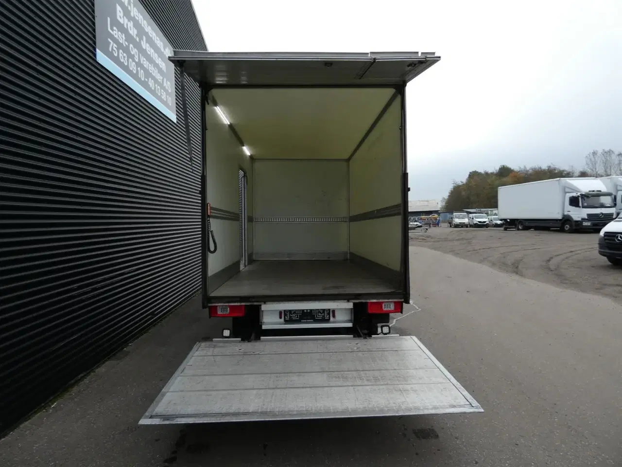 Billede 7 - Mercedes-Benz Sprinter 317 2,0 CDI Alu.kasse m/lift RWD 9G-Tronic 170HK Ladv./Chas. Aut.