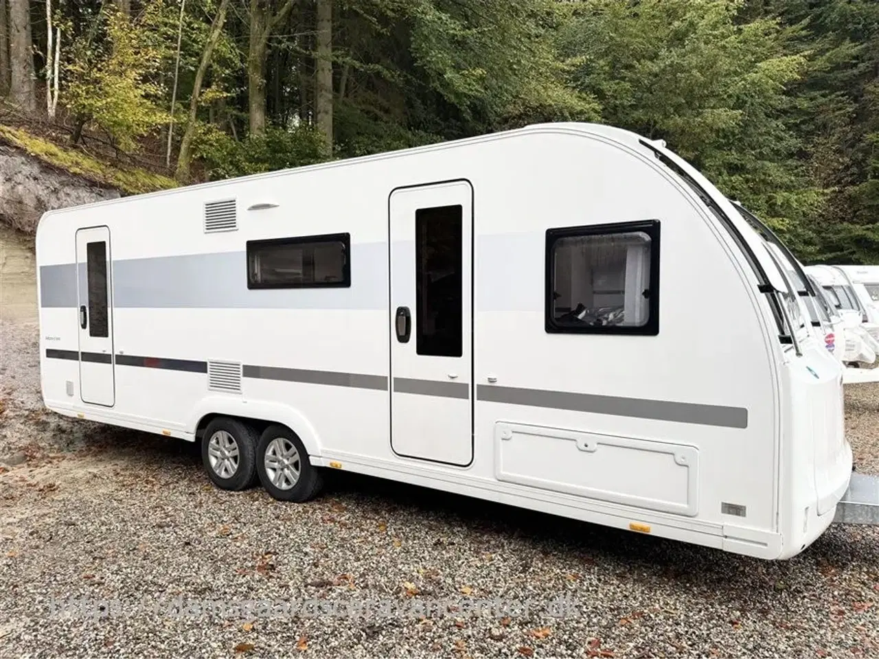 Billede 2 - 2021 - Adria Adora 673 PK   Dobbeltseng-Køjer-Alde-Gulvvarme-Telt