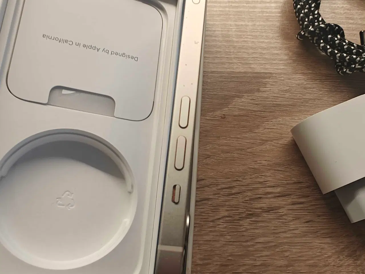 Billede 6 - IPhone 14, 128 GB. Som ny, med tilbehør.