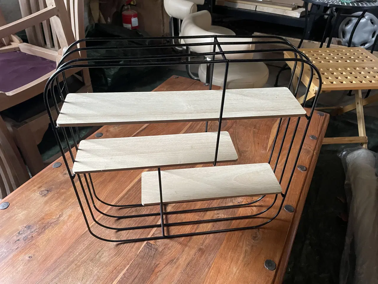 Billede 1 - Hylde i stål