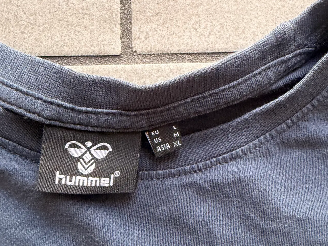 Billede 2 - Hummel T-shirts str. L