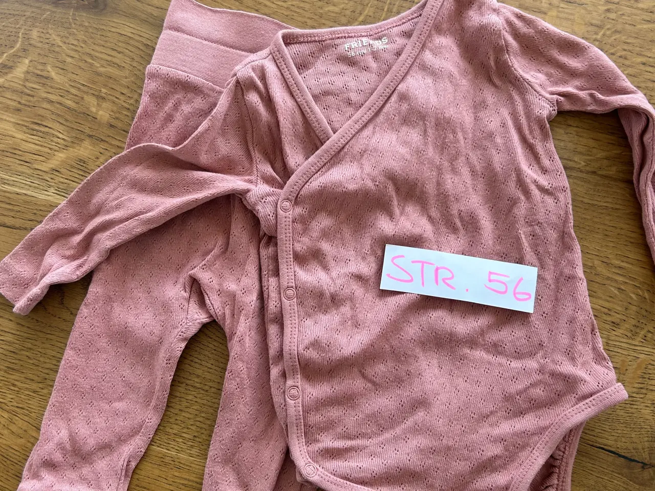 Billede 14 - Babytøj til pige str 56