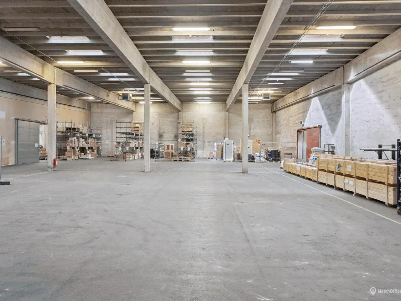Billede 11 - Højloftet lagerlokale til leje på Naverland med stor fleksibilitet og all inklusive