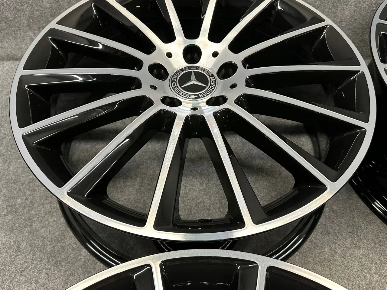 Billede 3 - ALUFÆLGE MERCEDES C 205 W205 C205 AMG 19"