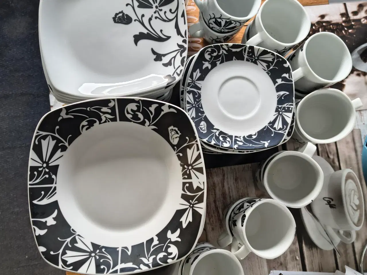 Billede 1 - God portion service billigt til salg.