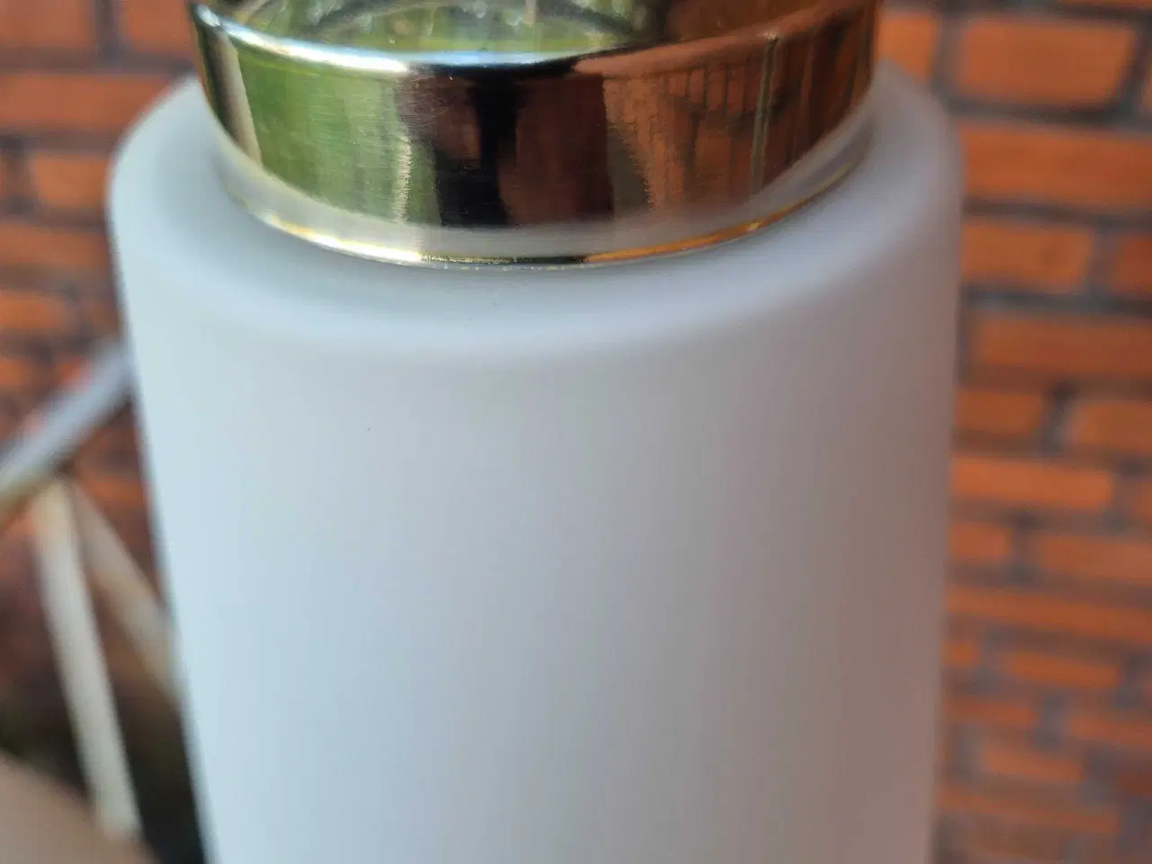 Billede 14 - To fine retrolamper i mathvidt opalglas