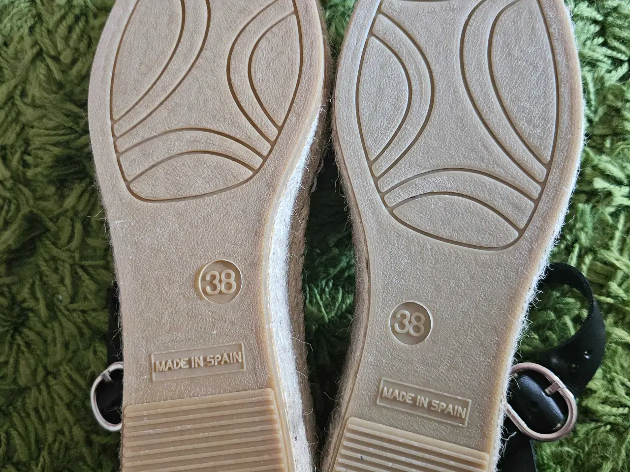 Billede 6 - UBRUGTE SANDALER 