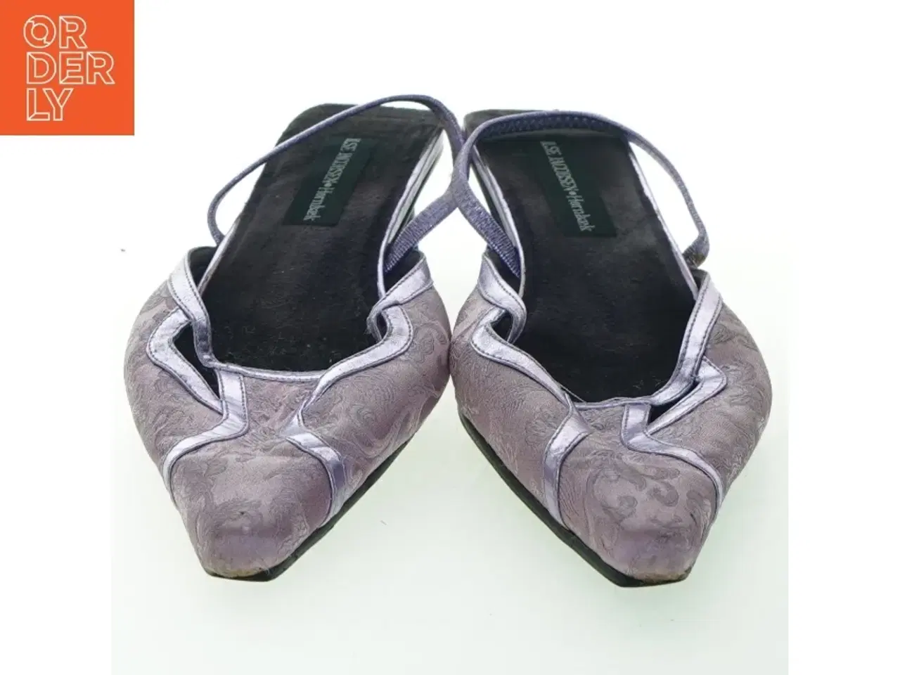 Billede 2 - Lilla damesko med lav hæl fra Ilse Jacobsen Hornbæk (str. 37 )