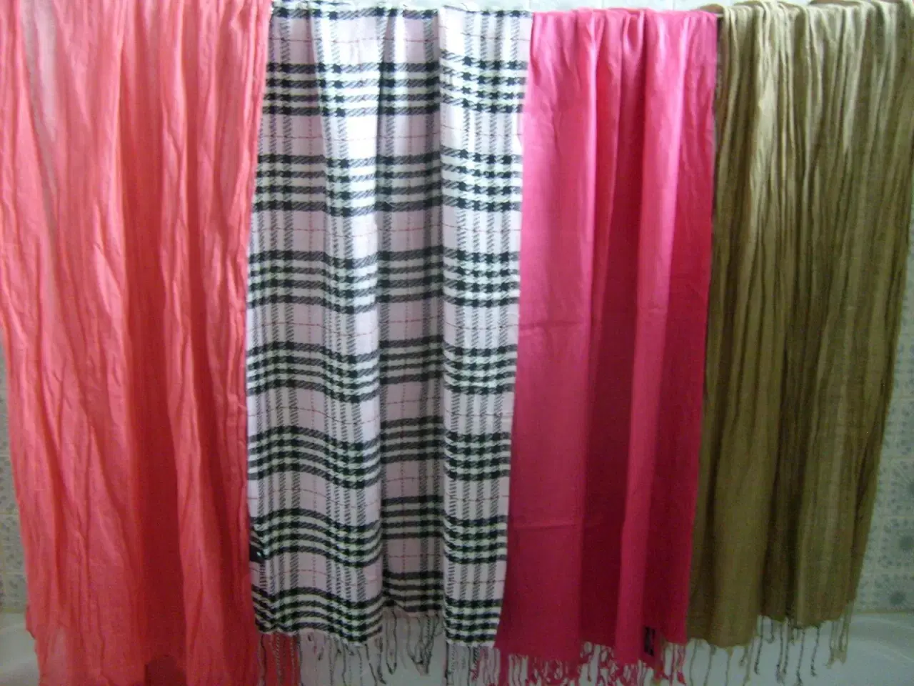 Billede 1 - 6 flotte lange tørklæder