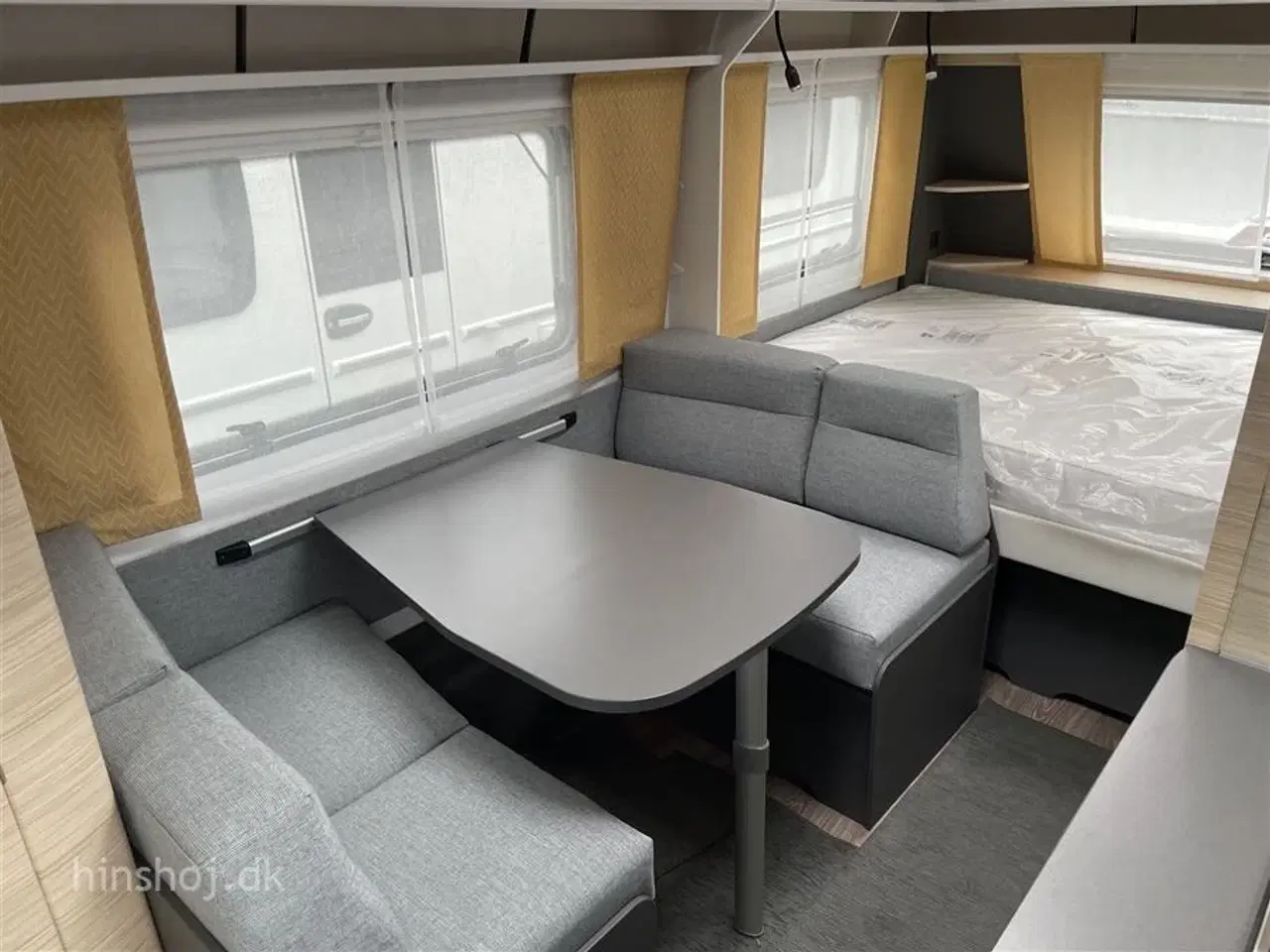 Billede 3 - 2023 - Fendt Apero 495 SKM   Fendt med tværvendt dobbeltseng og Køjer fra Hinshøj Caravan A/S