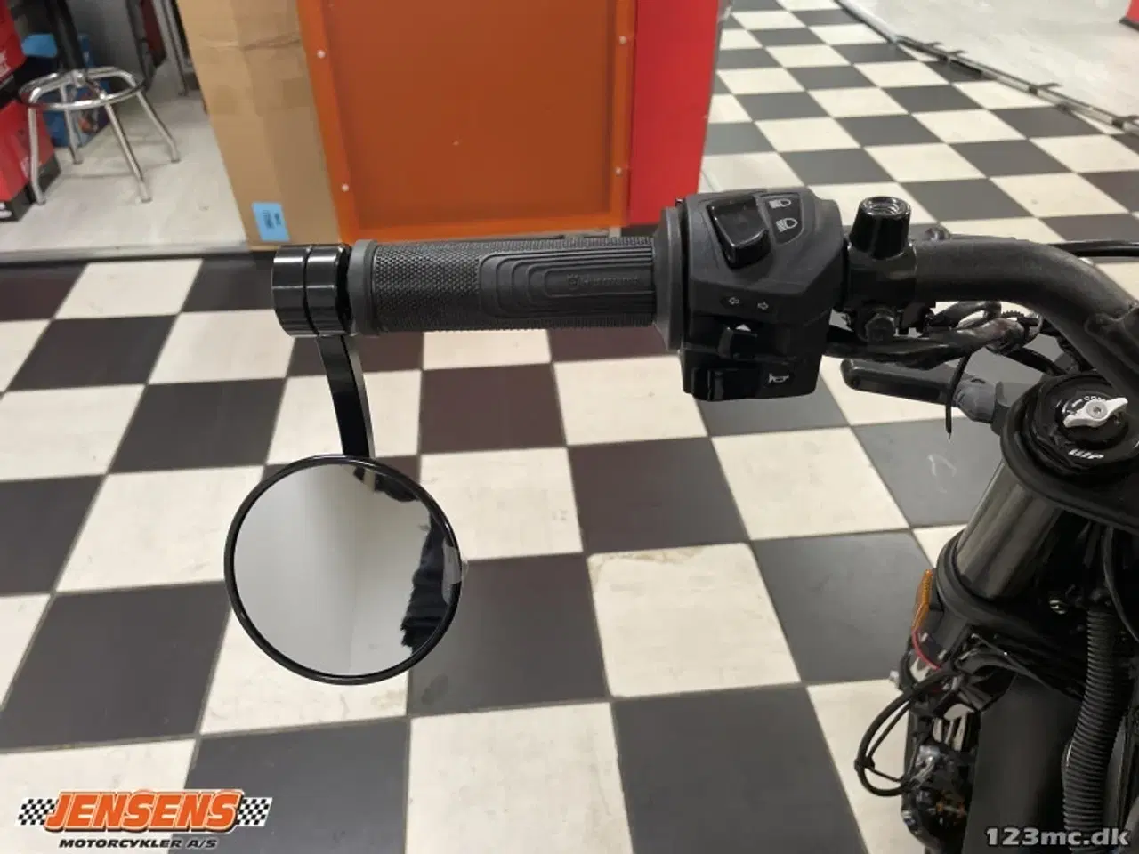 Billede 9 - Husqvarna Svartpilen 401