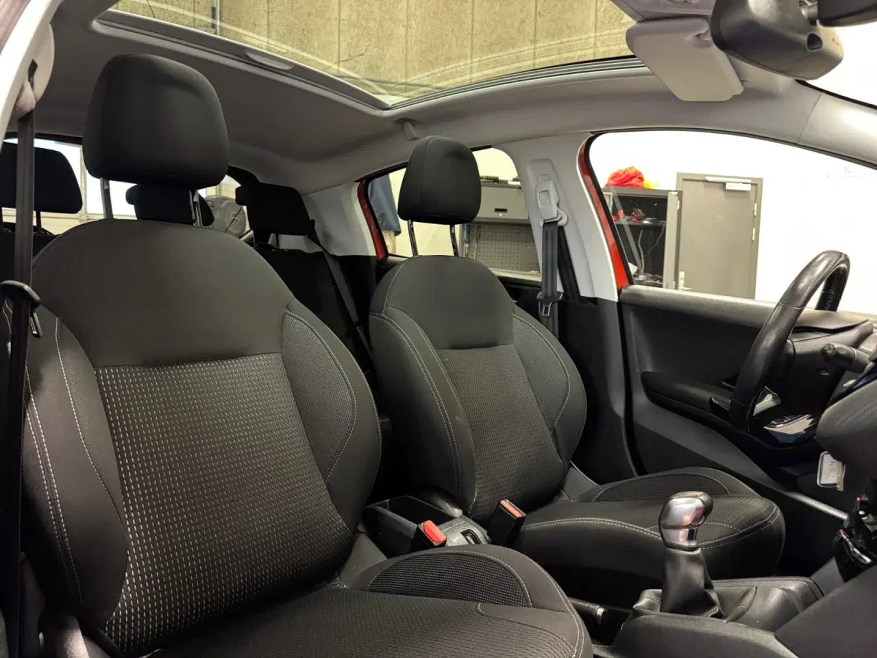 Billede 16 - Peugeot 208 1,6 BlueHDi 100 Allure Sky