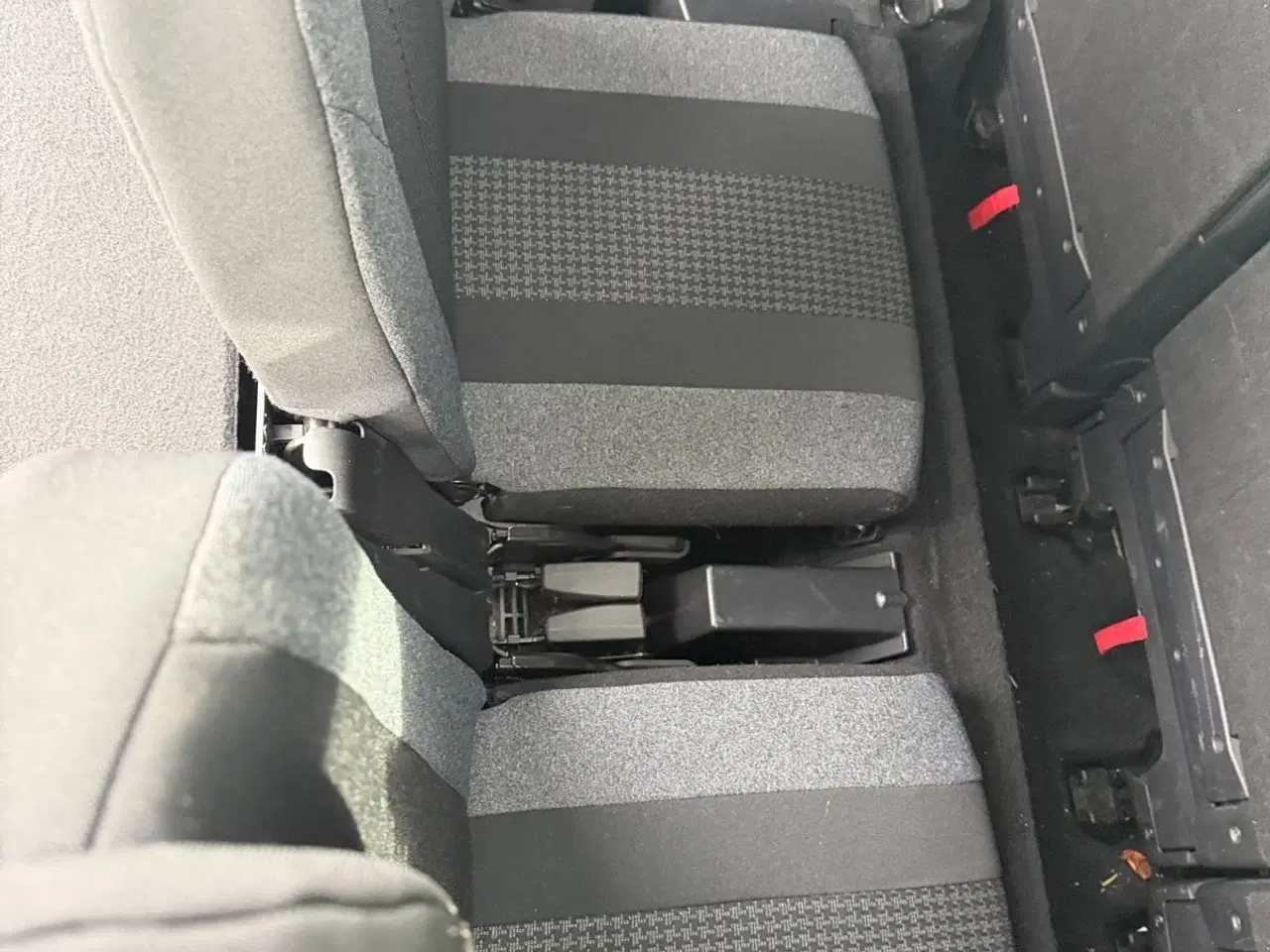 Billede 9 - Peugeot 5008 1,6 BlueHDi 120 Active 7prs