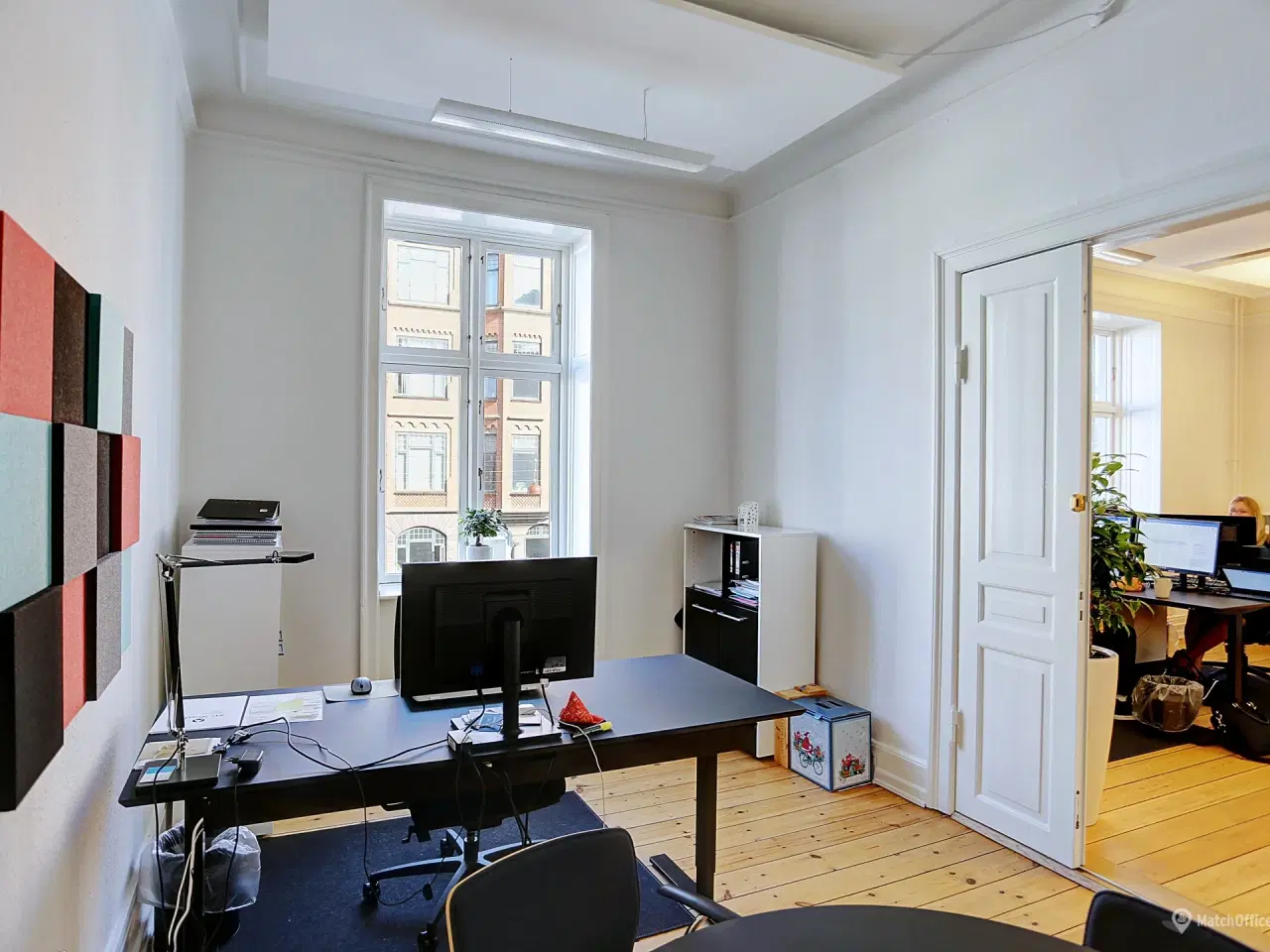 Billede 8 - Præsentabelt og herskabeligt lejemål med adgang til grønt udeareal