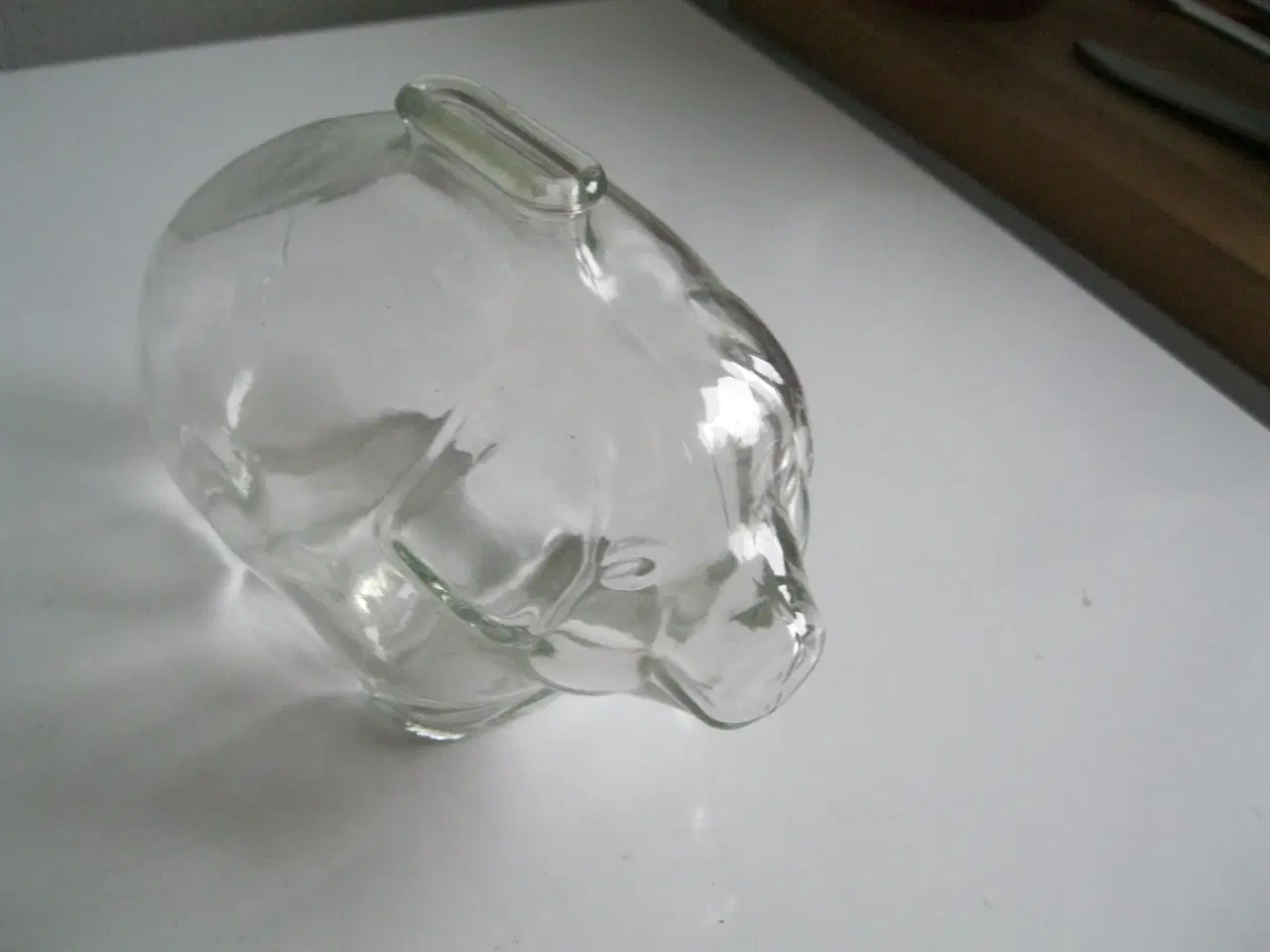 Billede 2 - Glasgris sparebøsse presset glas