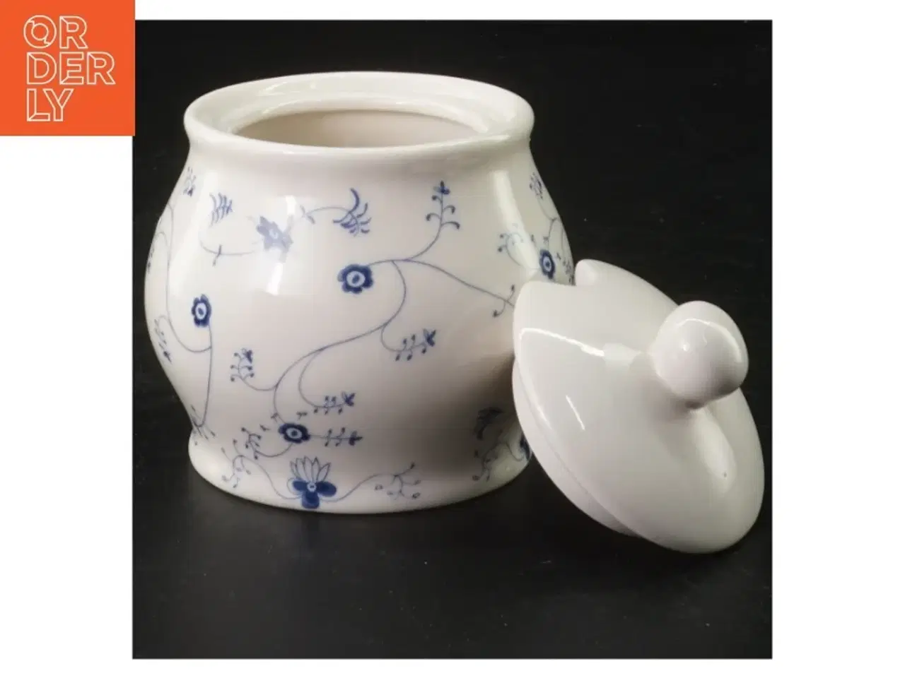 Billede 2 - Porcelænssukkerskål med låg (str. 10 cm. 9 cm i diameter)