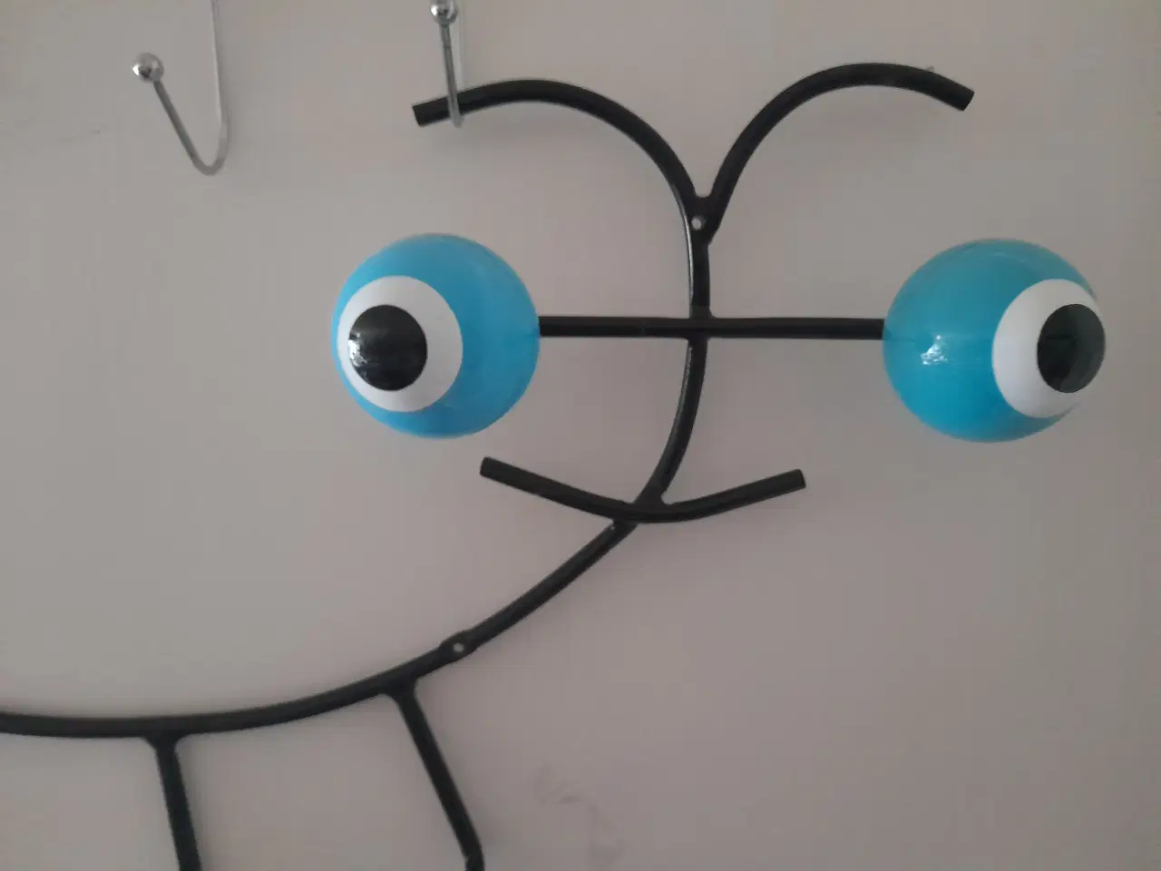 Billede 2 - Farverig knagerække