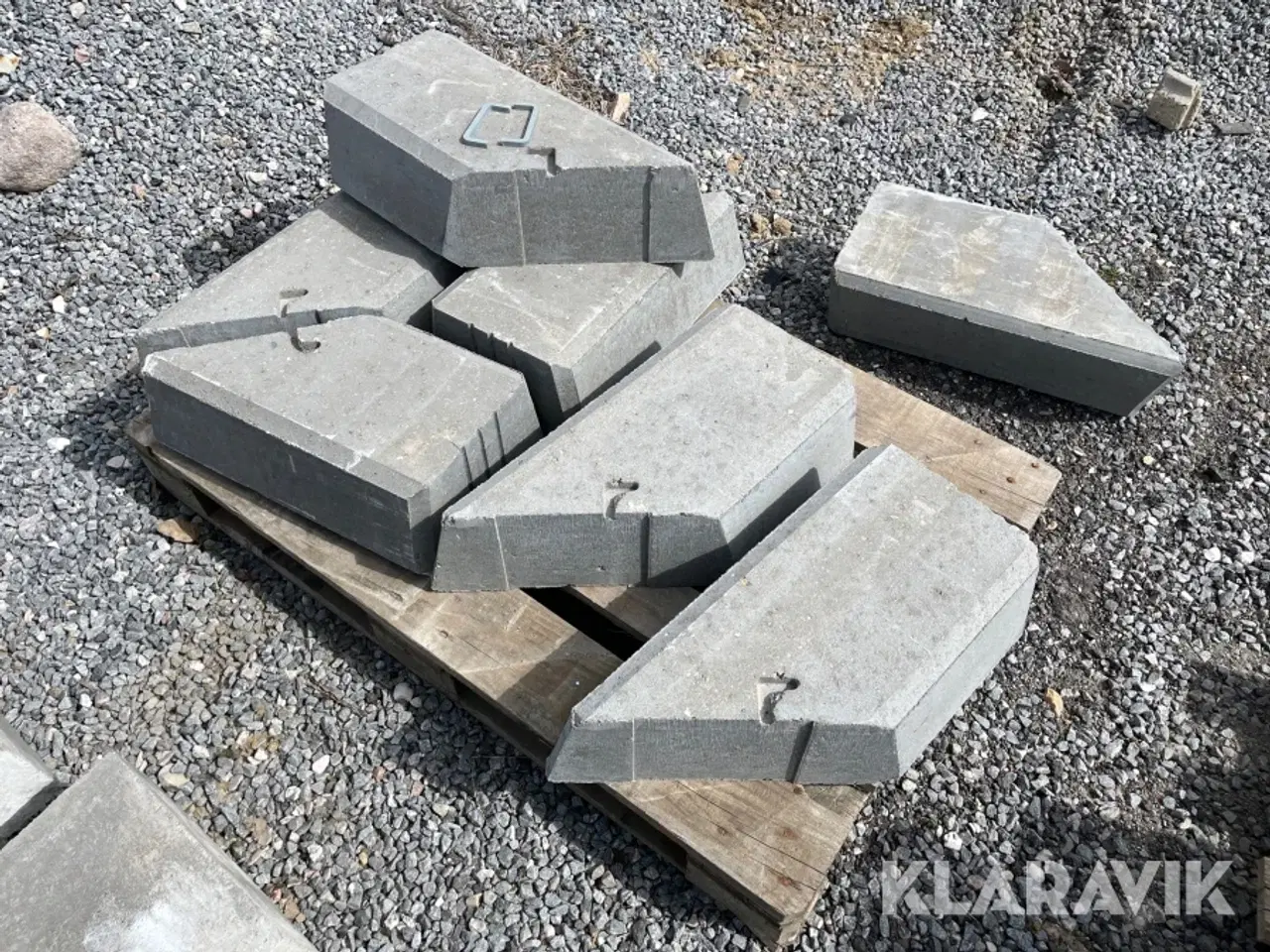 Billede 12 - Assorterede fliser og sten - 18 paller