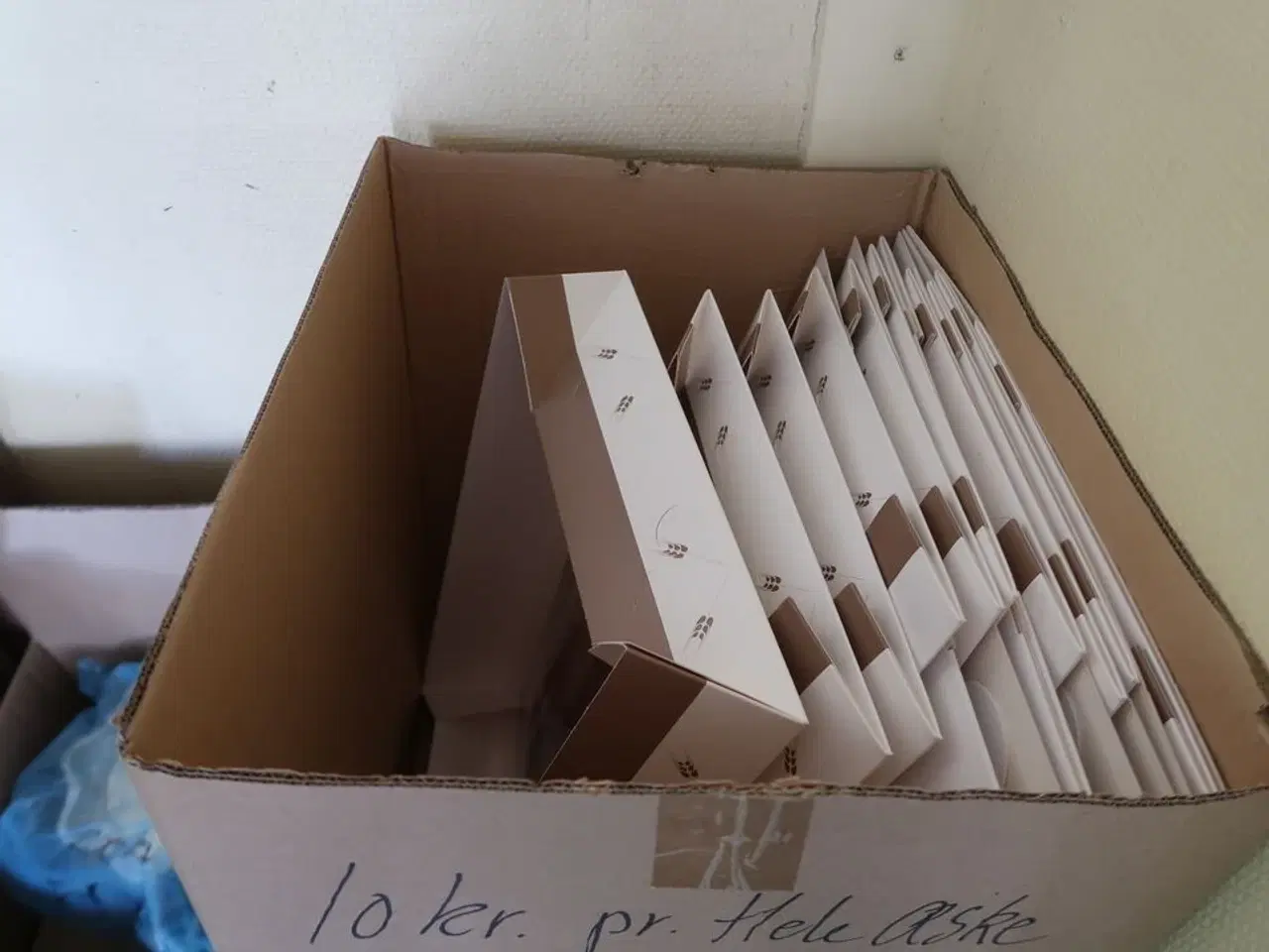 Billede 4 - Stort parti emballage, forme, bøtter m.m.