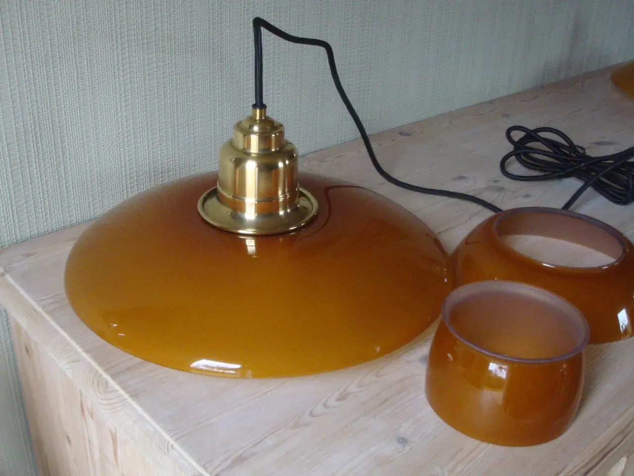 Billede 4 - 1 TILBAGE Ph pendler 3 1/2 - 3 rav glas + messing