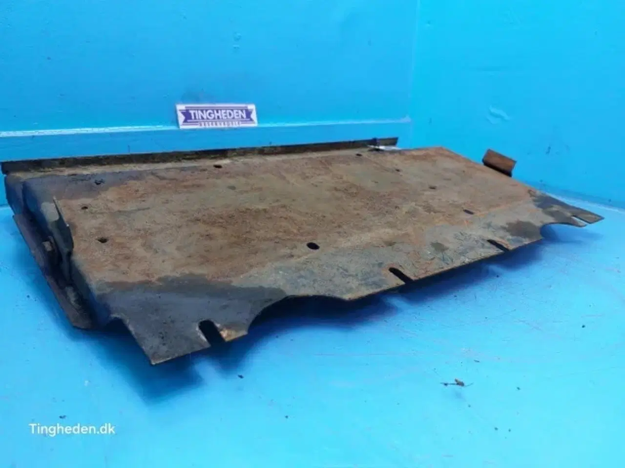 Billede 4 - Massey Ferguson 3060 Batteryholder 3389849M96