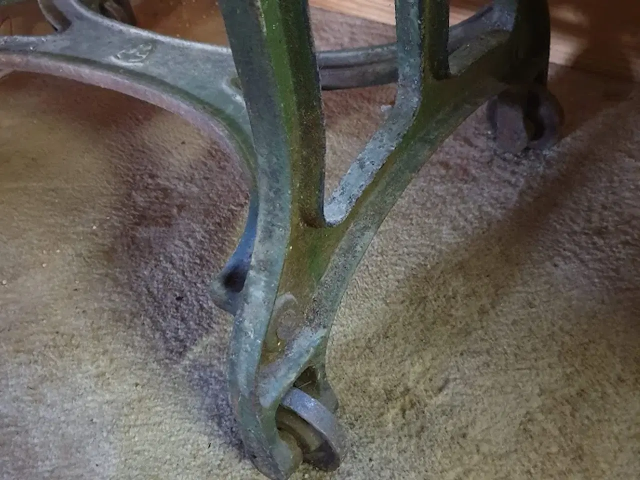 Billede 6 - Gammel tøjrulle - støbejern