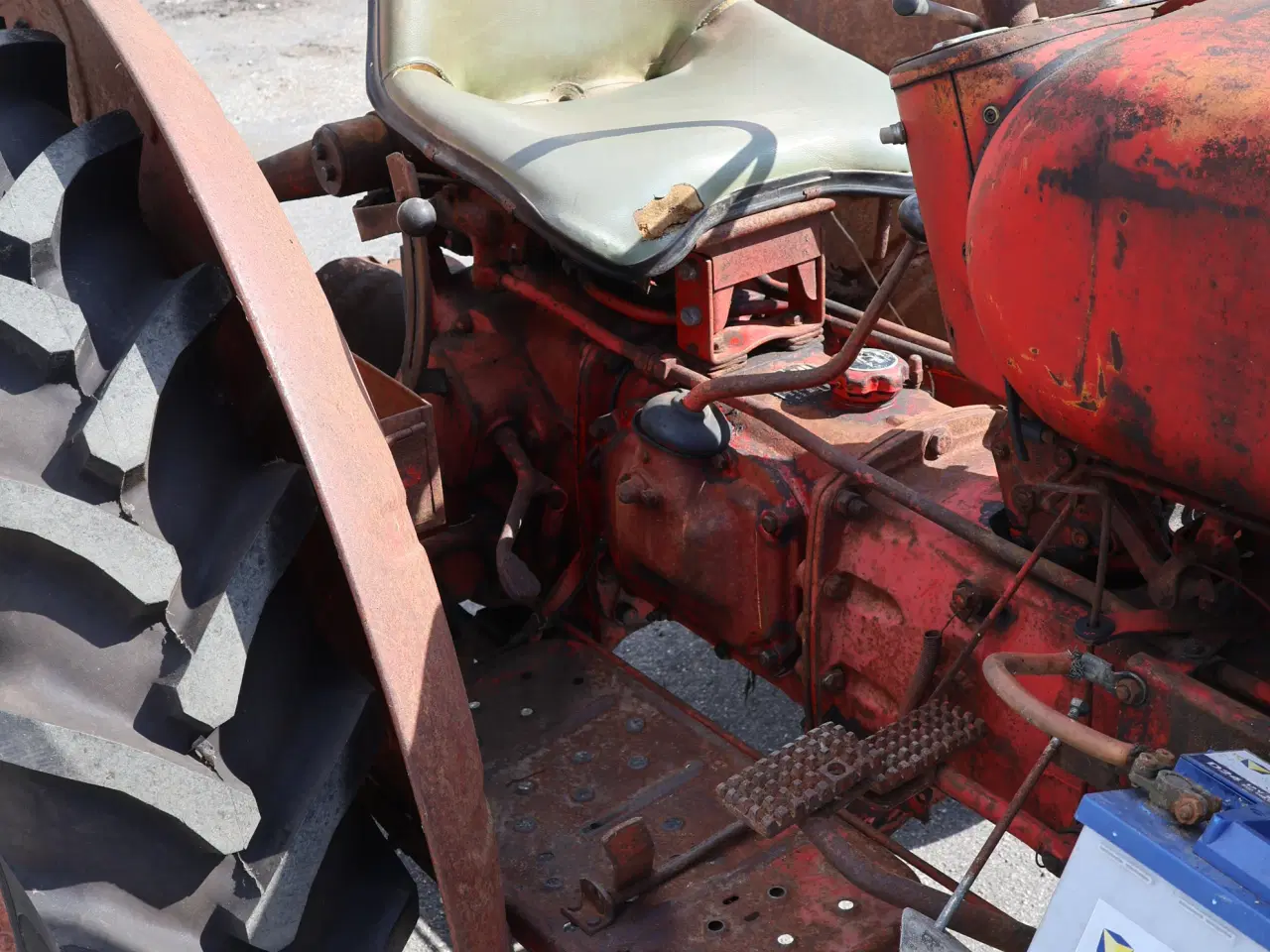 Billede 12 - Volvo 320 Buster, 3 cylinder diesel