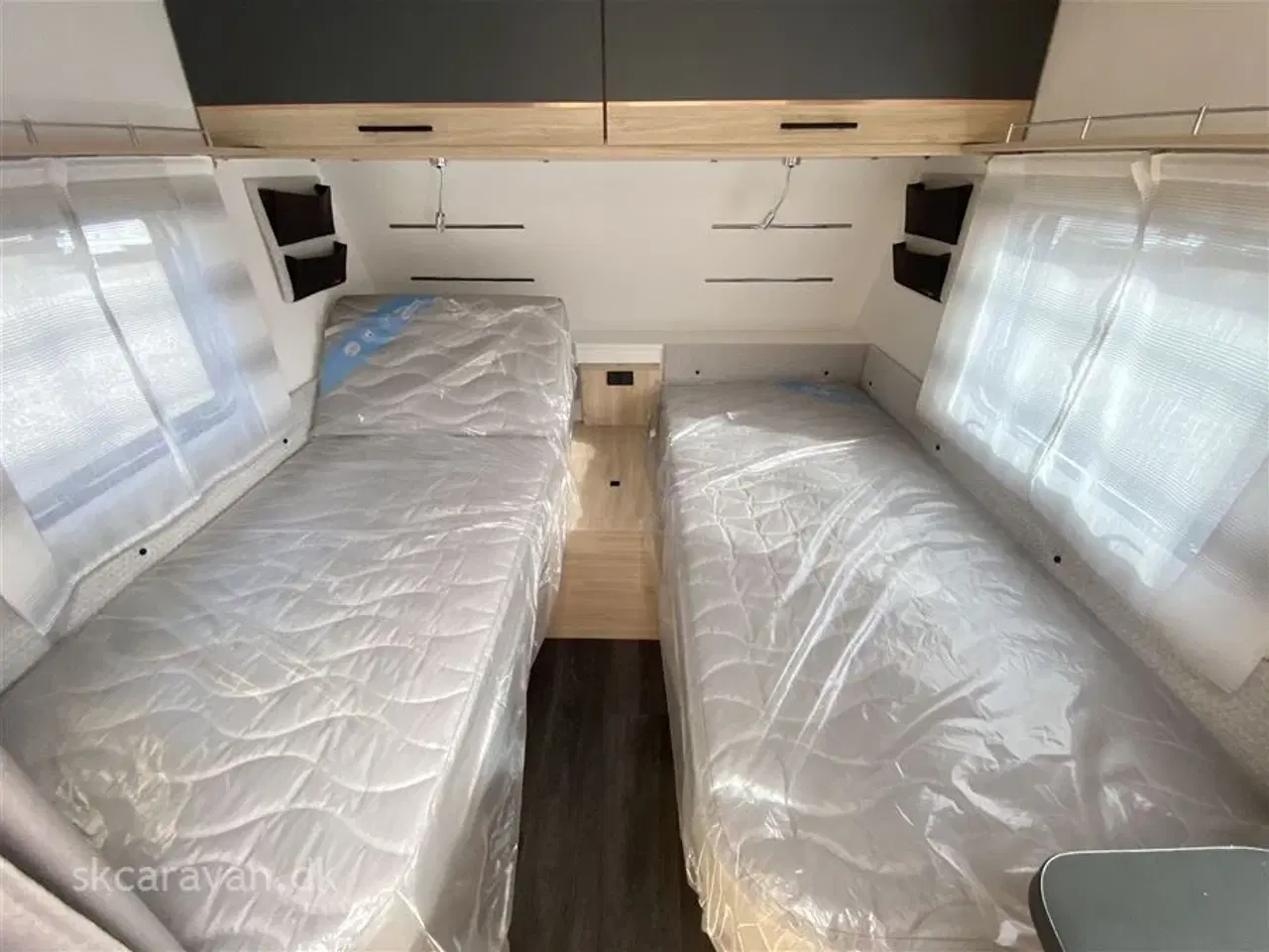 Billede 7 - 2022 - Caravelair Titanium 450   Lækker vogn med enkelt senge Mover - El markise og div udstyr køkken og toilet aldrig brugt