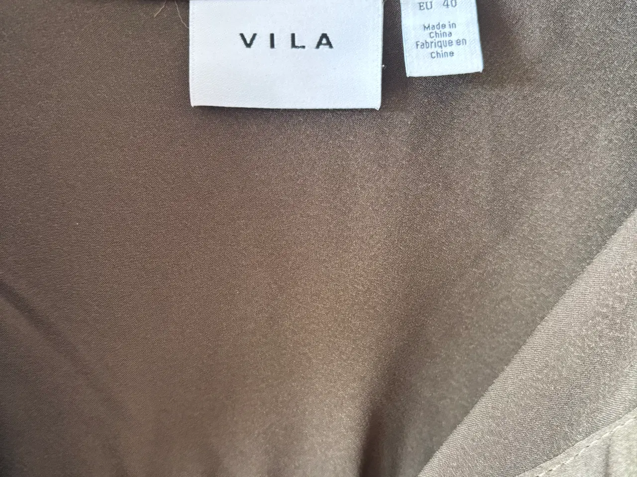 Billede 2 - Vila skjortebluse str 40
