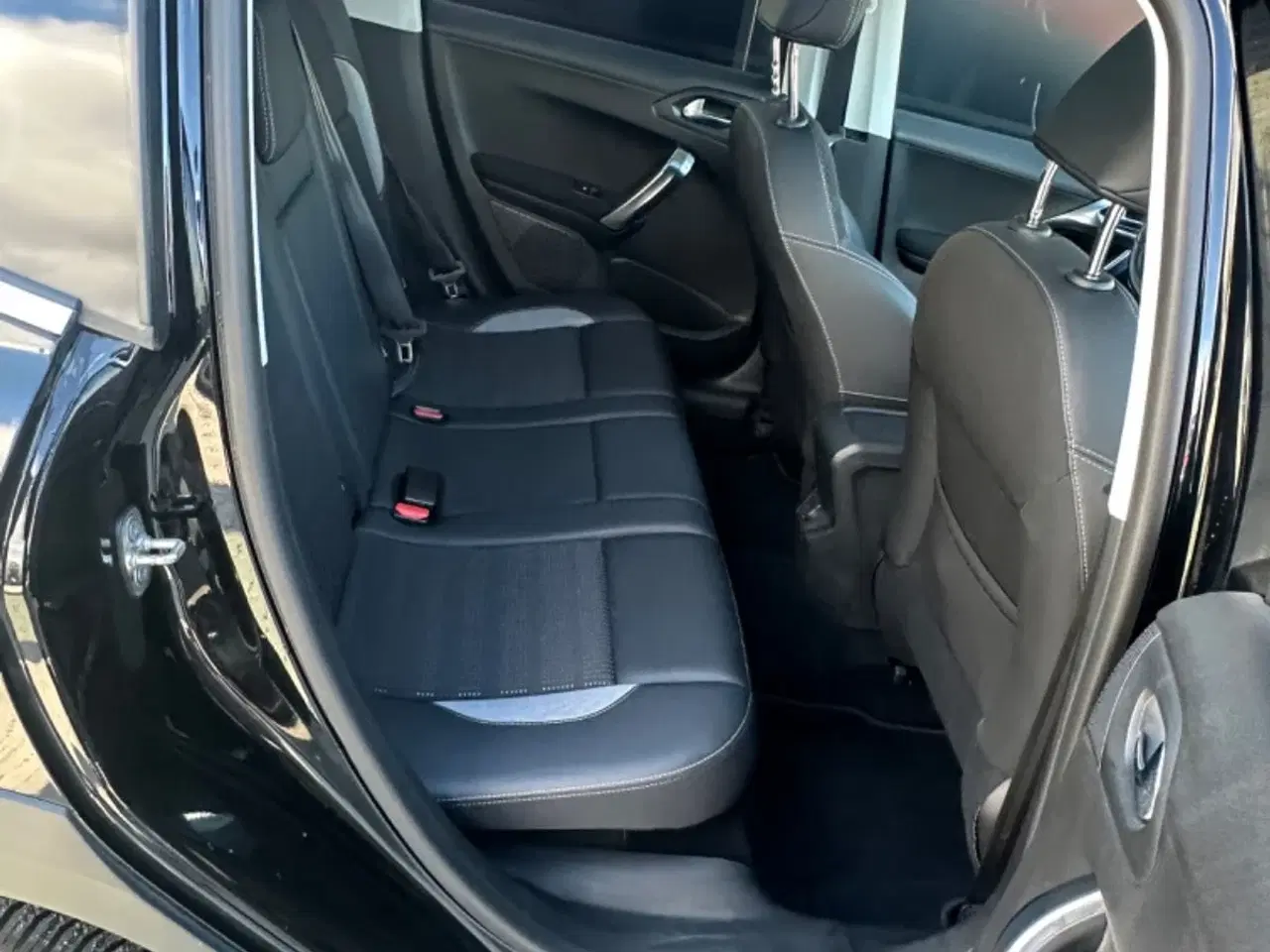 Billede 7 - Peugeot 2008 1,2 e-THP 110 Allure Sky