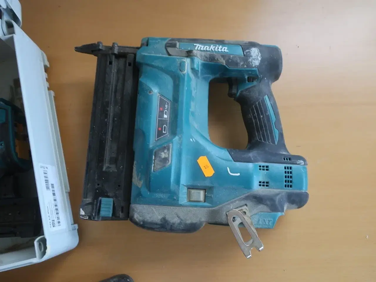 Billede 4 - Akkuværktøj MAKITA dykkerpistoler inkl. lader og ét batteri