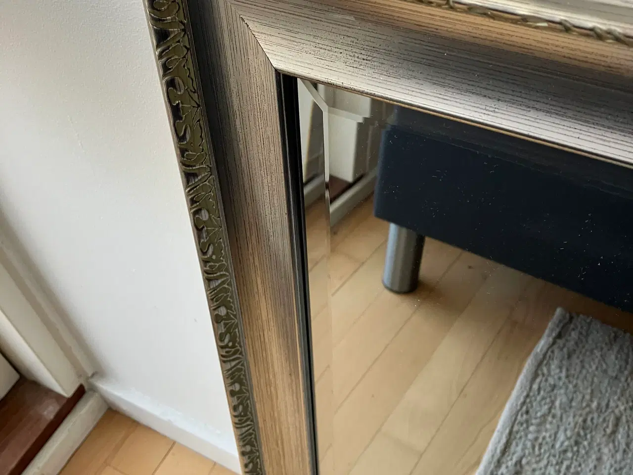 Billede 2 - Stort spejl i sølvramme.