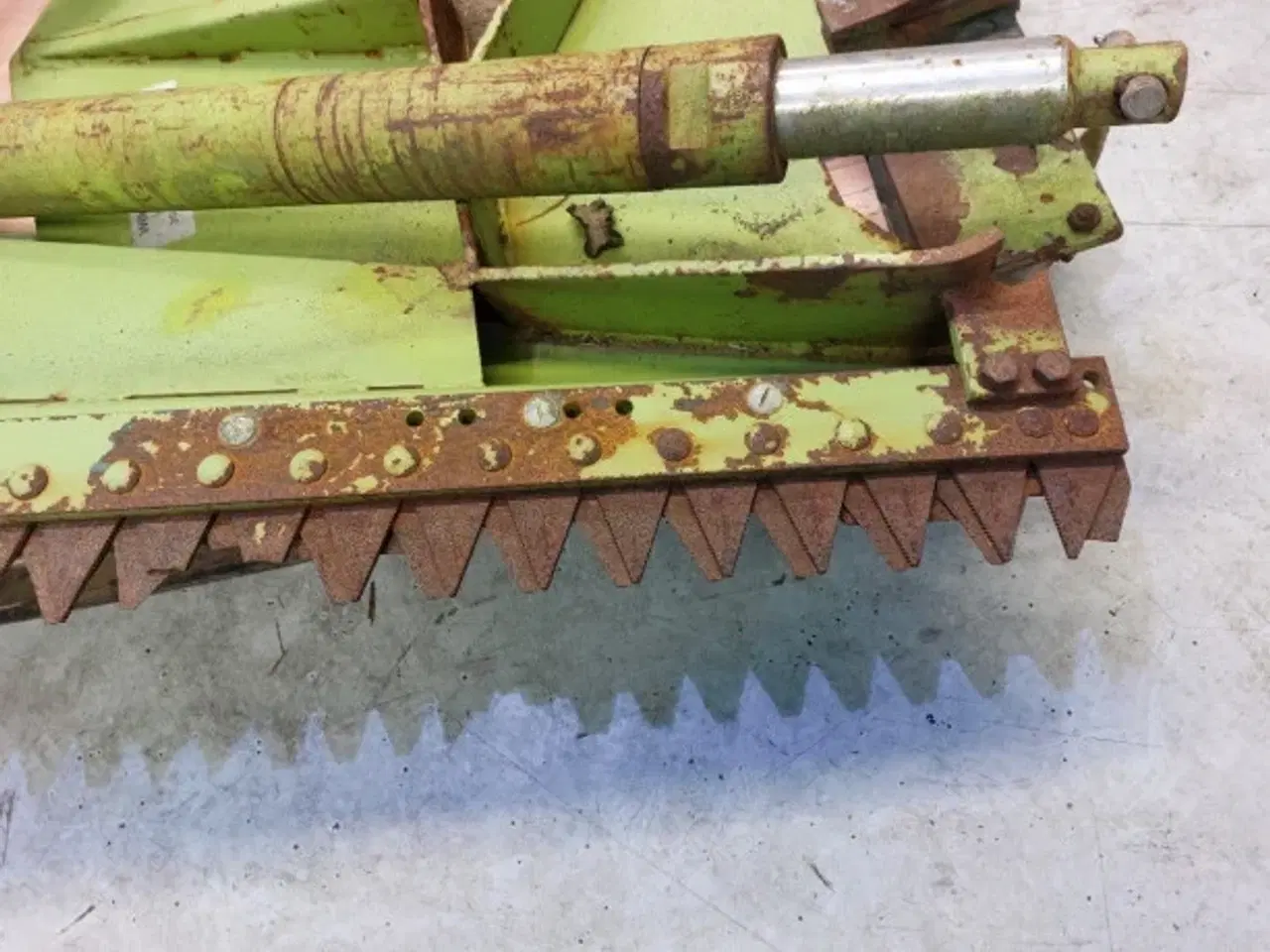 Billede 13 - Claas Commandor 116 Båcht Sidesknive