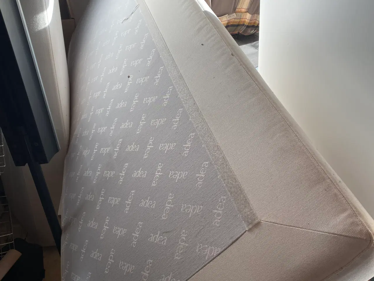 Billede 2 - Gratis Sofa Hvid med Pude