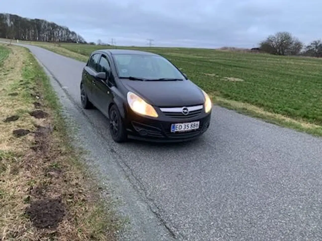 Billede 2 - Opel Corsa 2010. 1.0 benzin kun 42