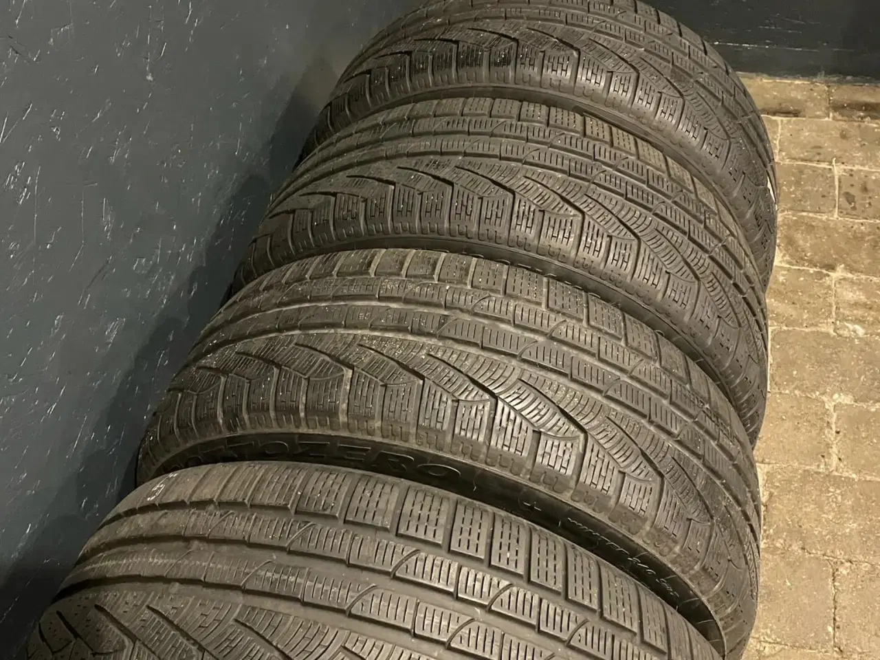 Billede 1 - 225/45/18 - Pirelli vinterdæk