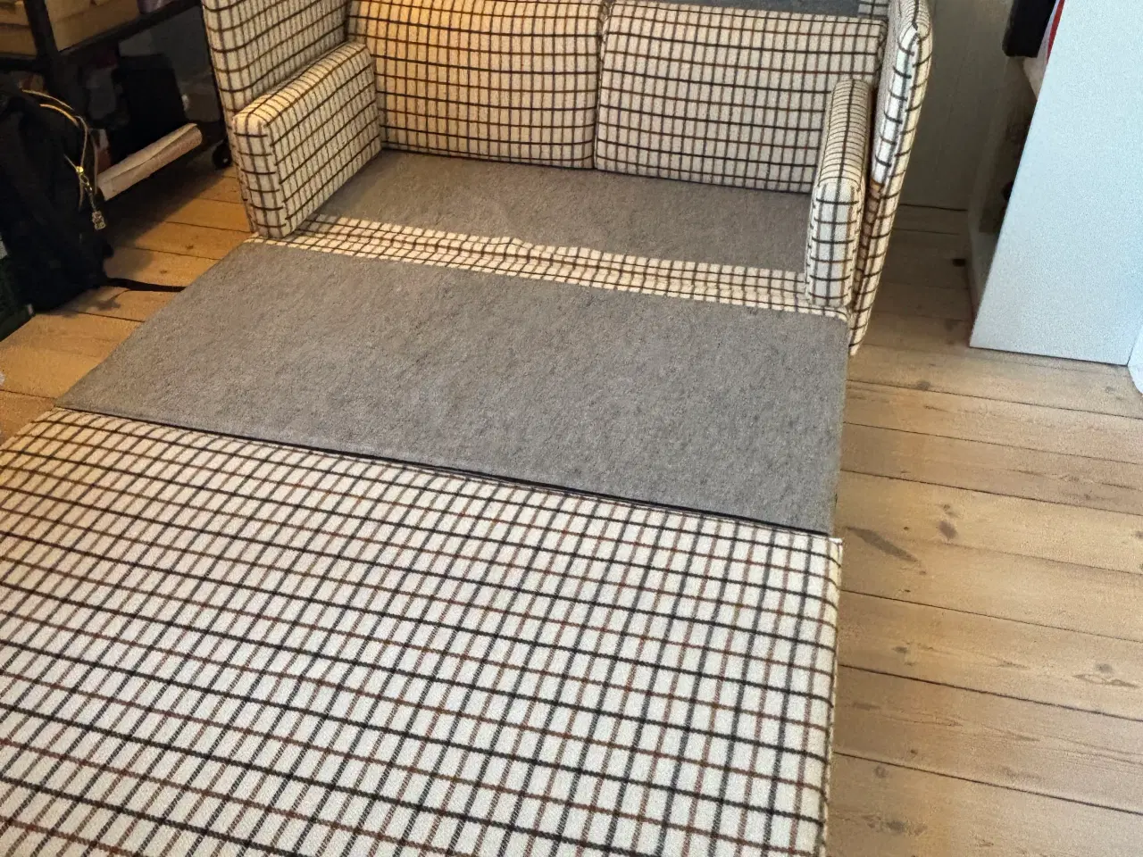 Billede 4 - Lækker sovesofa i  “hestedækken” stof