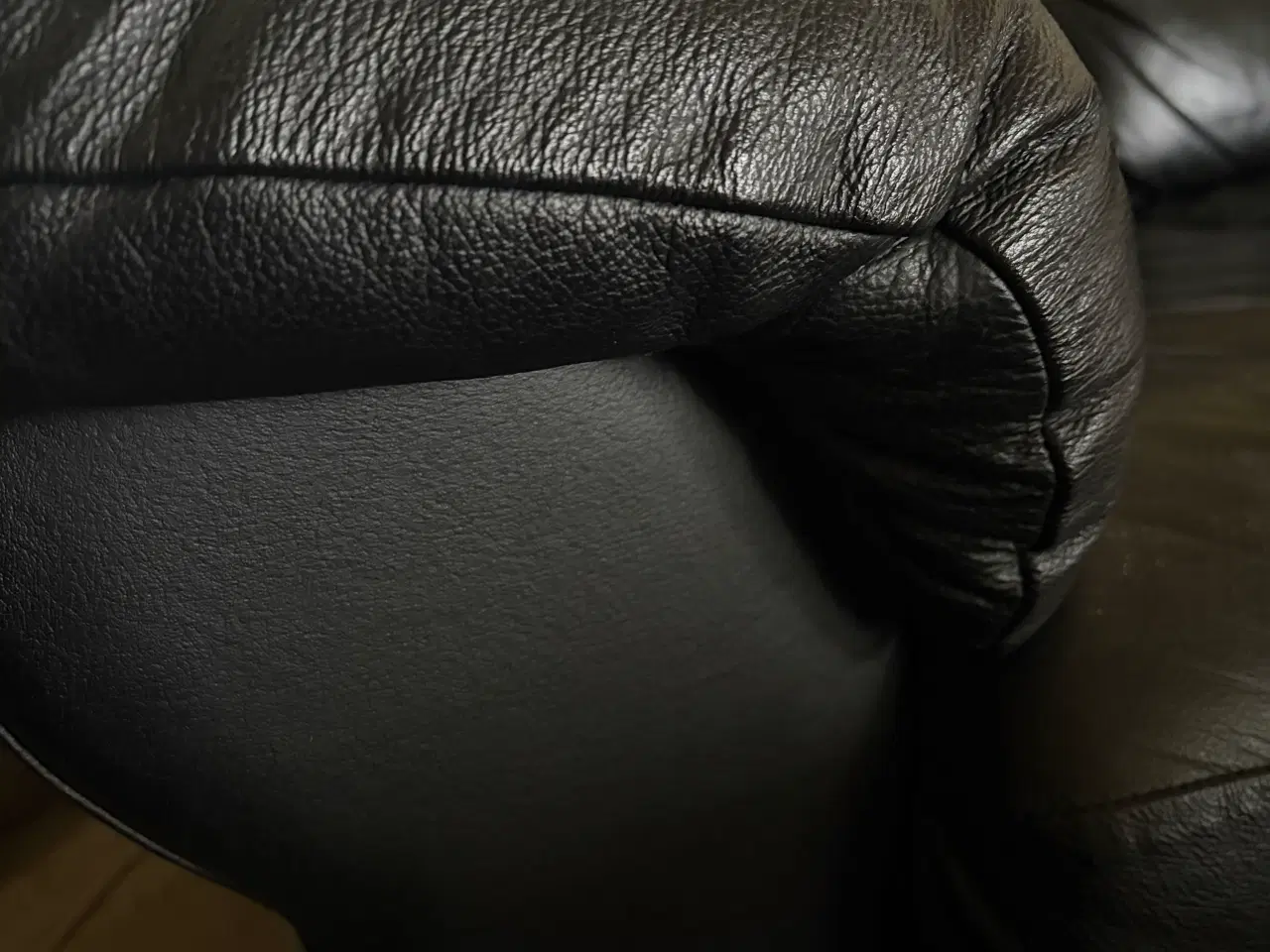 Billede 3 - 2 Pers læder sofa