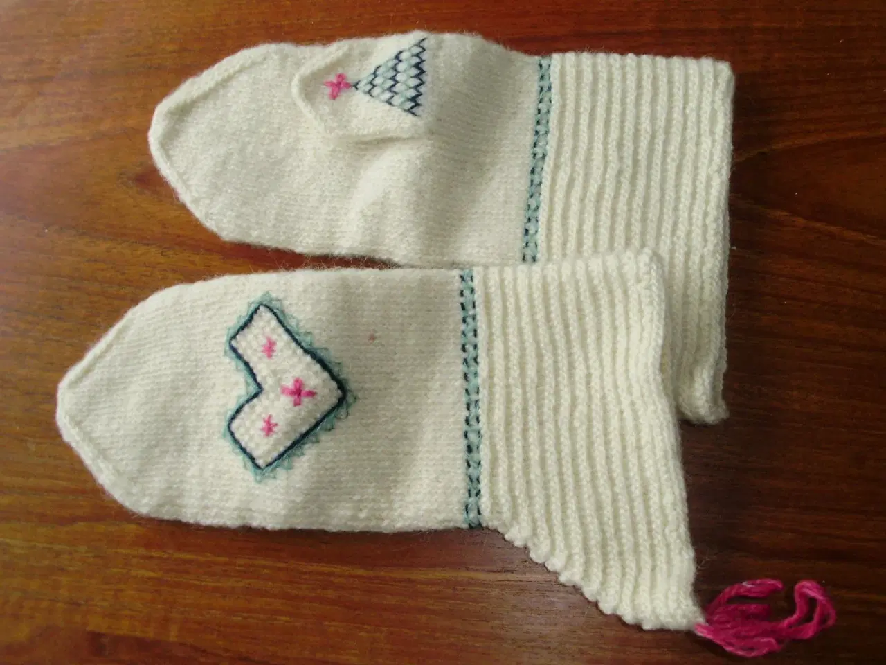 Billede 1 - Handsker, luffer og hovedtøj