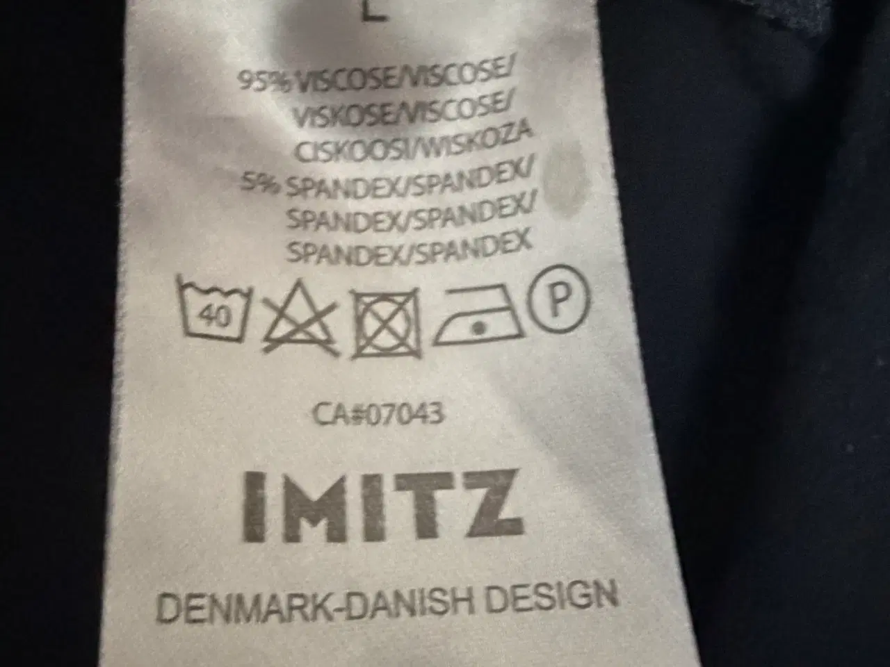 Billede 4 - Smart sort kjole str. L