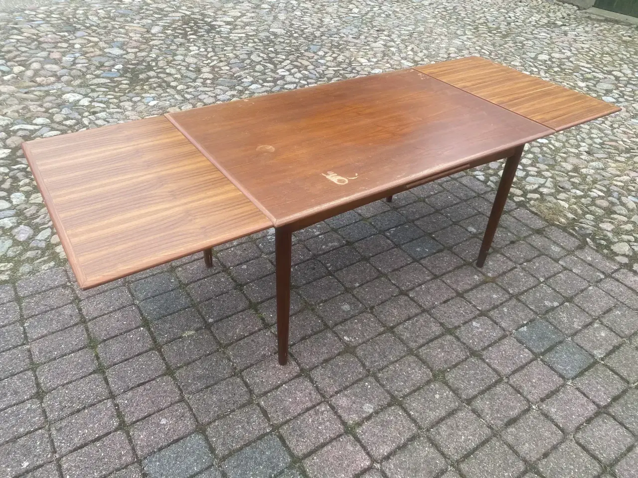 Billede 3 - Teak-træ Bord, Stole, Skænk/Skab